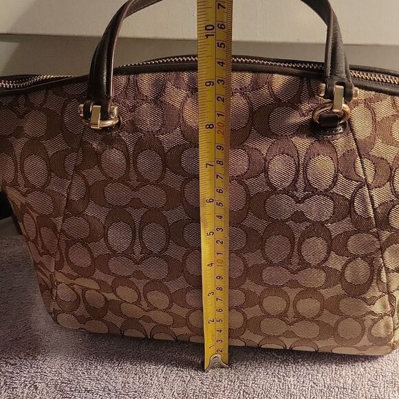 Authentic Coach Purse - Picture 12 of 13